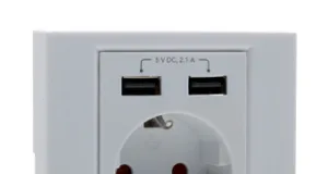 Toma de corriente con cargador USB incorporado