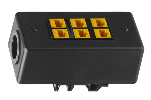 Caja de parcheo con seis conectores QuickPort para carril DIN